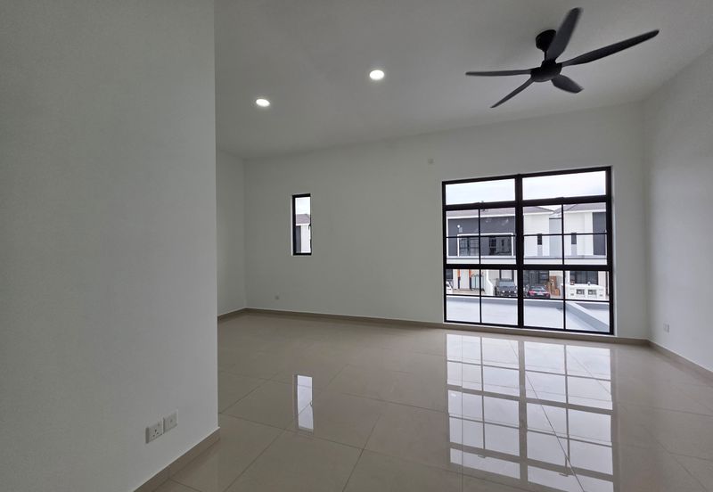 Tate Dalton @ Eco Botanic 2