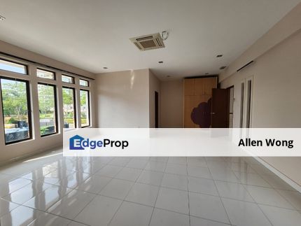 Family-Friendly Home Near JB Town – Affordable Luxury @ Taman Laguna, Johor, Johor Bahru