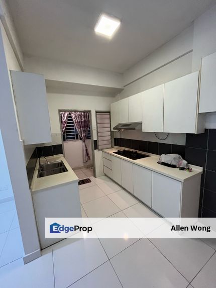 Spacious 3-Bedroom Unit at The Twin Residences, Tampoi! 1126 SF, Balcony, Partial Furnished – RM2400/Month (Nego), Johor, Tampoi