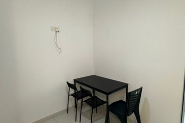 D'Summit Residences @ Kempas Utama