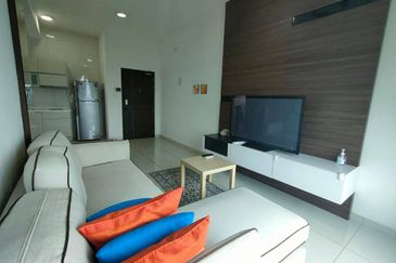 D'Summit Residences @ Kempas Utama