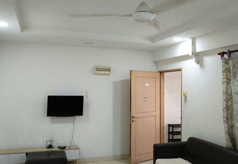 Bangunan Duta Impian (The Embassy Suites)