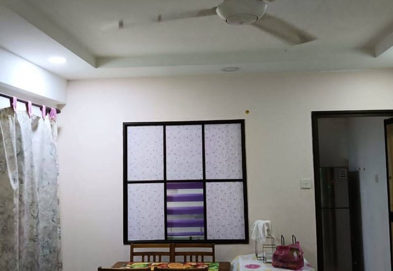 Bangunan Duta Impian (The Embassy Suites)