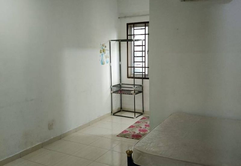 Bangunan Duta Impian (The Embassy Suites)