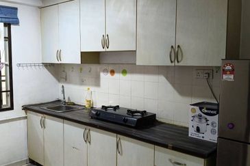 Bangunan Duta Impian (The Embassy Suites)