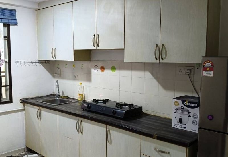 Bangunan Duta Impian (The Embassy Suites)