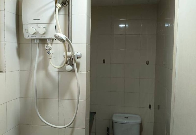 Bangunan Duta Impian (The Embassy Suites)