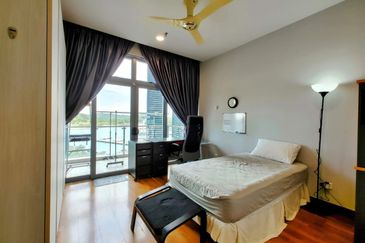 Somerset Puteri Harbour