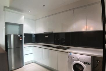 Almas Suites @ Puteri Harbour