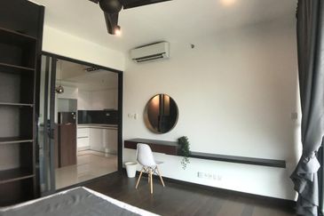 Almas Suites @ Puteri Harbour