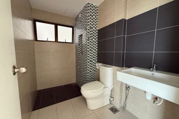 Ujana Executive Apartment