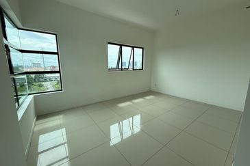 Ujana Executive Apartment