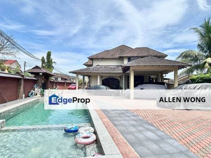 Huge Land Bungalow with Pool @ Bukit Kempas - Below Bank Value!, Johor, Johor Bahru