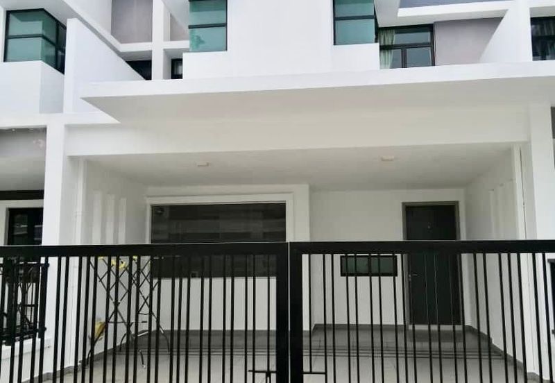 The Canal Garden North, Horizon Hills