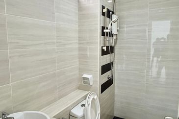 D'Summit Residences @ Kempas Utama