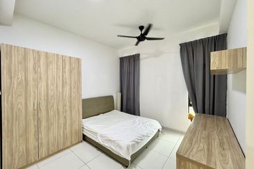 D'Summit Residences @ Kempas Utama