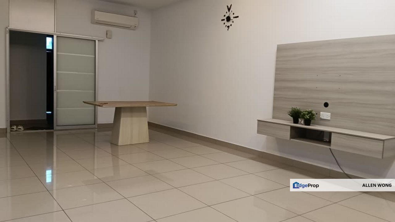 Ready to Move In! Well-Equipped 4-Bedroom House at Indahpura 位于古来 Indahpura 热门地段，交通便利，环境优美, Johor, Kulai