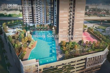 East Parc @ Menjalara