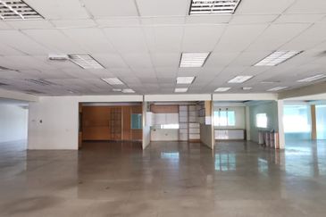 2.5 Storey Semi-D Factory Bukit Permai Cheras (Q2716)