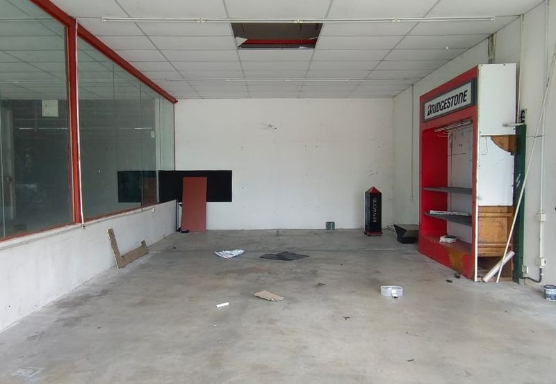 Commercial Warehouse or Showroom Jalan Semenyih, Selangor (Q4991)