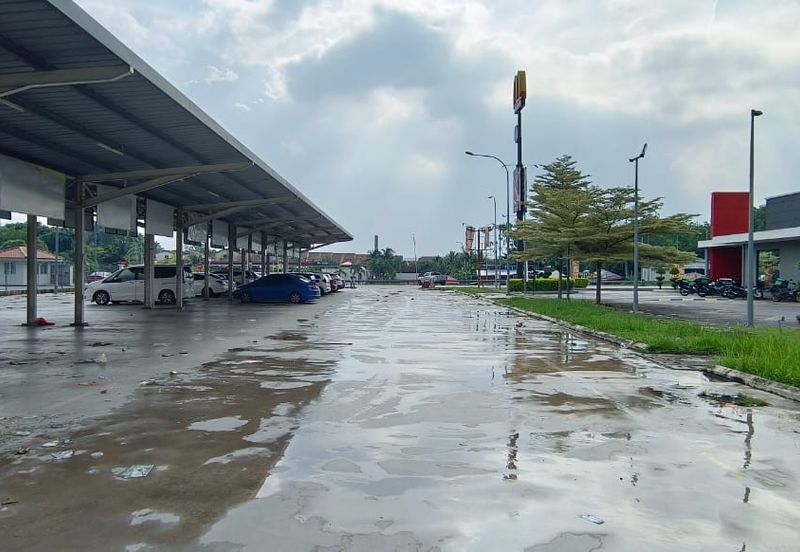 Commercial Warehouse or Showroom Jalan Semenyih, Selangor (Q4991)