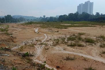 Commercial Land Corner Mainroad Jalan Semenyih  (Q4992)