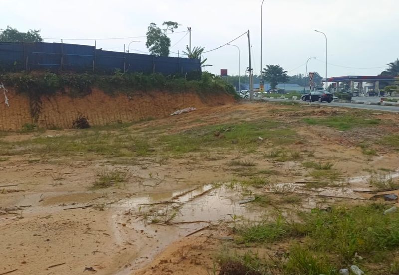 Commercial Land Corner Mainroad Jalan Semenyih  (Q4992)