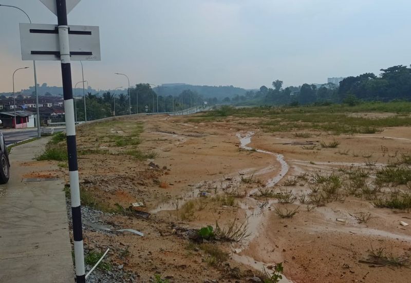 Commercial Land Corner Mainroad Jalan Semenyih  (Q4992)