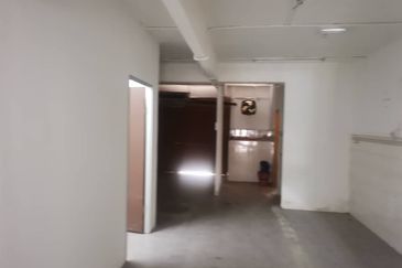 Shop 20x70 Taman Mulia Jaya Saujana Ampang (Q5003)