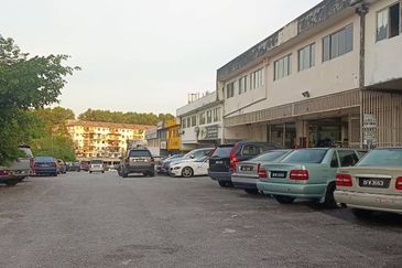 Taman Cheras Awana