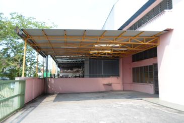 1.5 Storey Semi-D Factory Bukit Permai Cheras (Q1431)