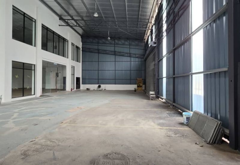1.5 Storey Semi-D Factory Freehold Cheras (Q5191)