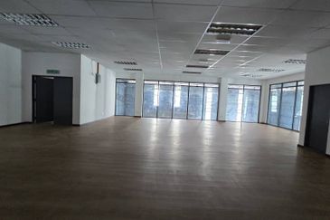 1.5 Storey Semi-D Factory Freehold Cheras (Q5191)