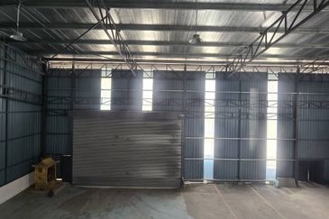 1.5 Storey Semi-D Factory Freehold Cheras (Q5191)