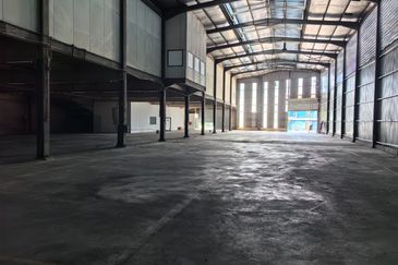 Warehouse Bandar Sungai Long Kajang (Q2692)