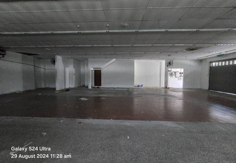 Show Room Corner Cheras Face Main Road Ampang (Q1873)