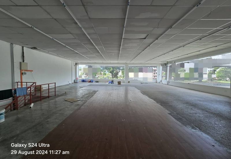 Show Room Corner Cheras Face Main Road Ampang (Q1873)