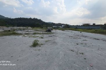Agriculture Land In Industri Land 1.2 Acre Hulu Langat (Q5509)