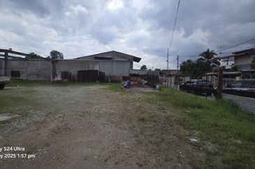 Industri Land Corner Bandar Baru Ampang (Q5514)