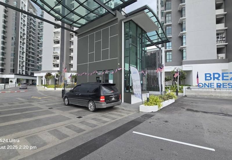 Brezza One Residency @ Brezza Hill