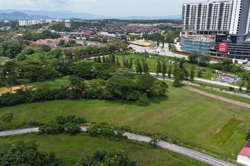 Taman Tasik Semenyih (Lake Residence)