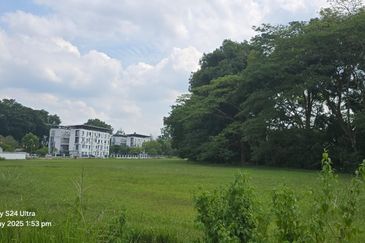 Taman Tasik Semenyih (Lake Residence)