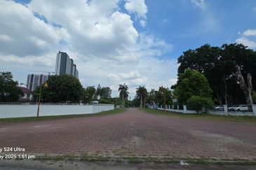 Taman Tasik Semenyih (Lake Residence)