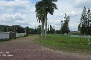 Taman Tasik Semenyih (Lake Residence)