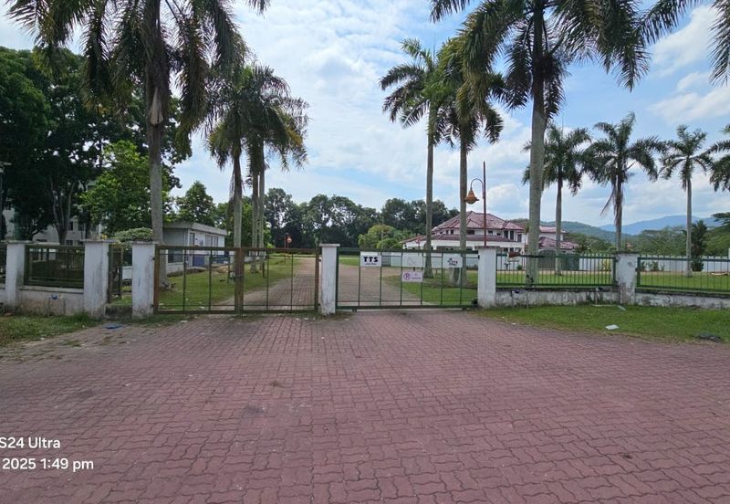 Taman Tasik Semenyih (Lake Residence)