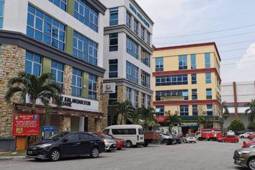 Shop Amapng Avenue Beside Pandan Indah (Q5307)