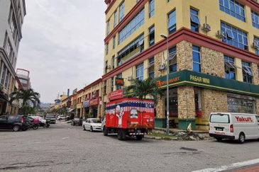 Shop Amapng Avenue Beside Pandan Indah (Q5307)