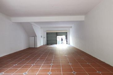 Shop Amapng Avenue Beside Pandan Indah (Q5307)