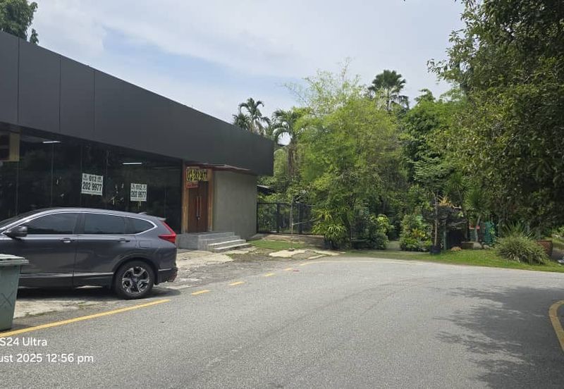 Showroom Beside MRR2 Highway Kuala Ampang (Q5510)