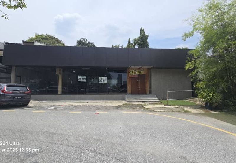Showroom Beside MRR2 Highway Kuala Ampang (Q5510)